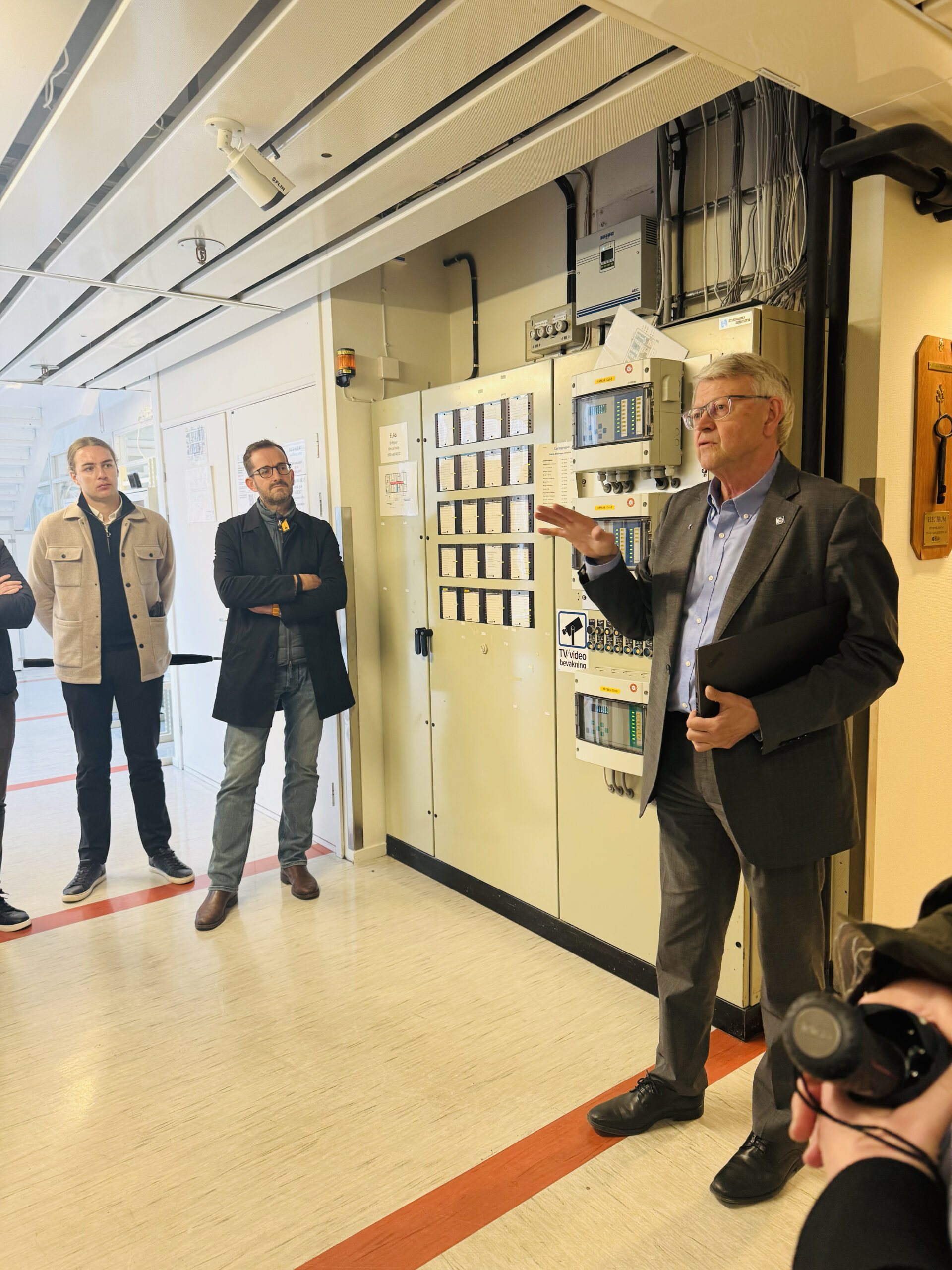 Fastighetsägarna lär sig mer om halvledare